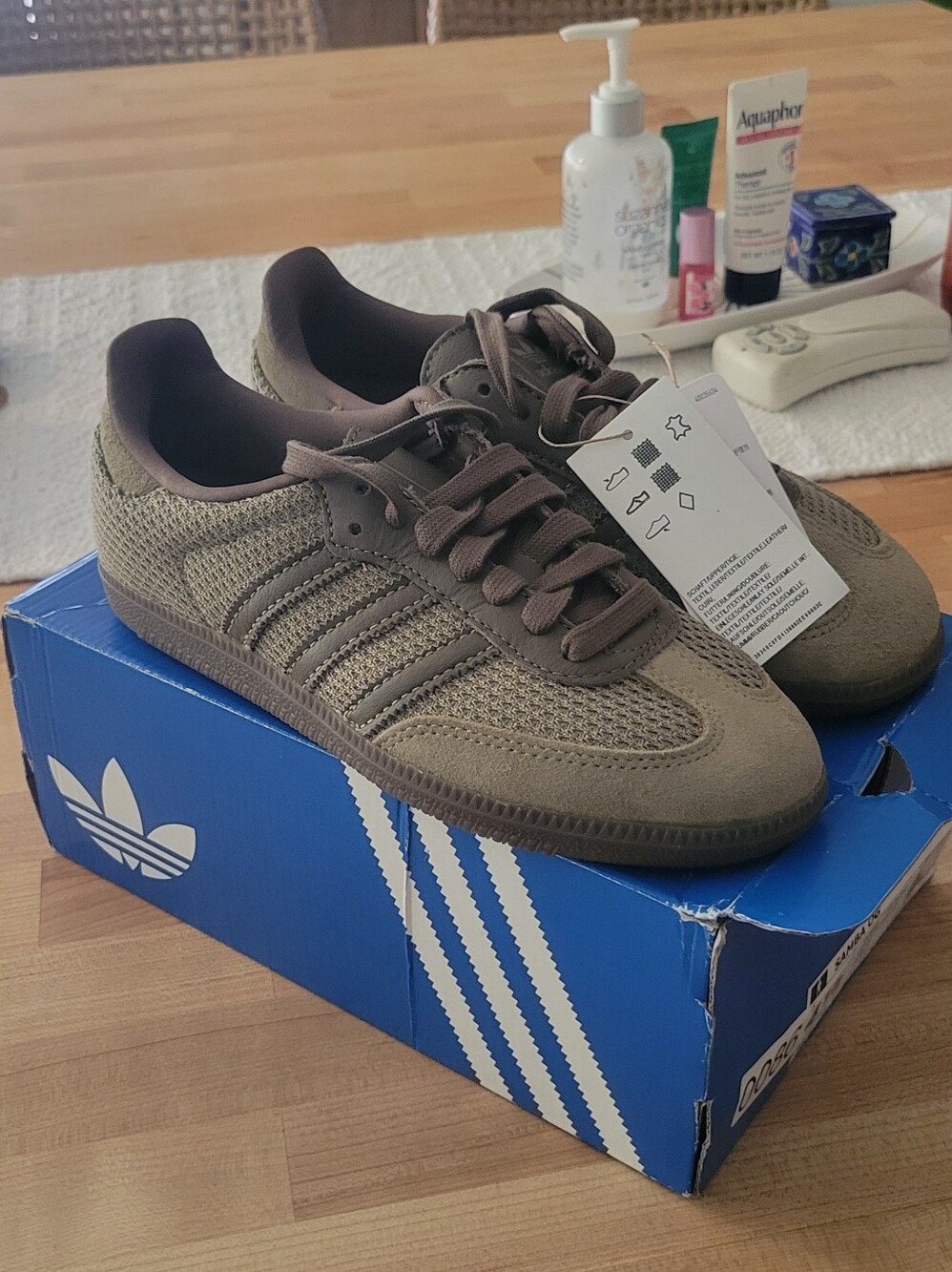 NWT In Box  Adidas Samba OG ORBIT GREEN CARGO. Size 4.5 Mens/ Womens 5.5.